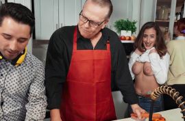 Сисястая красавица хочет ебли