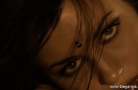 Милая телка себя показала