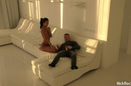 Телочка красотка присела на член