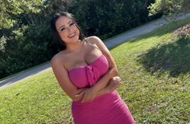 Ебля в машине с сексуальной бабой