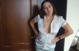 Домашняя сисястая  баба отлично долбится