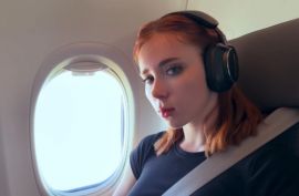 Рыженькая красивая девка круто долбится