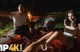 Отдых с девкой на природе  и крутой секс