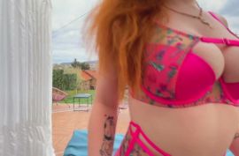 Русская девка шлюшка круто сосет