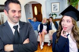 Молоденькая деваха круто трахается