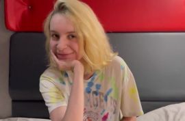 Насадил на член доступную телочку