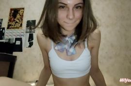 Молодая любовница в домашней ебле